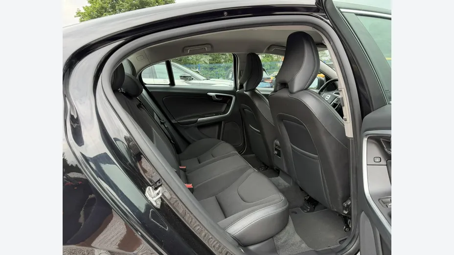 VOLVO S60 -