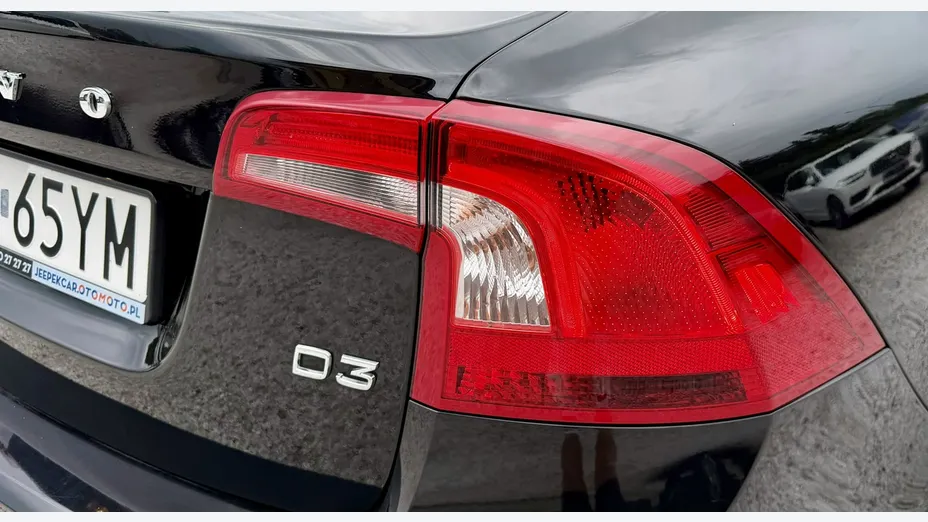 VOLVO S60 -