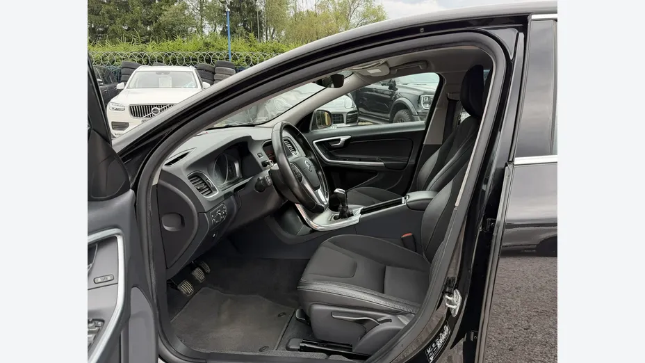 VOLVO S60 -