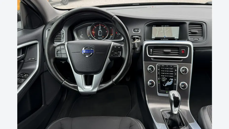 VOLVO S60 -