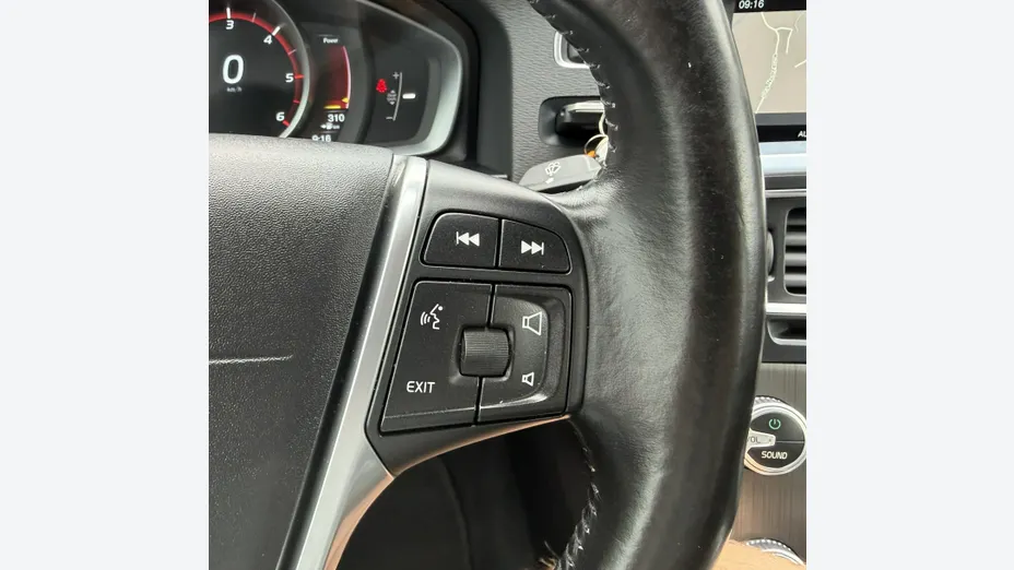 VOLVO S60 -
