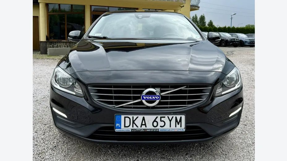 VOLVO S60 -