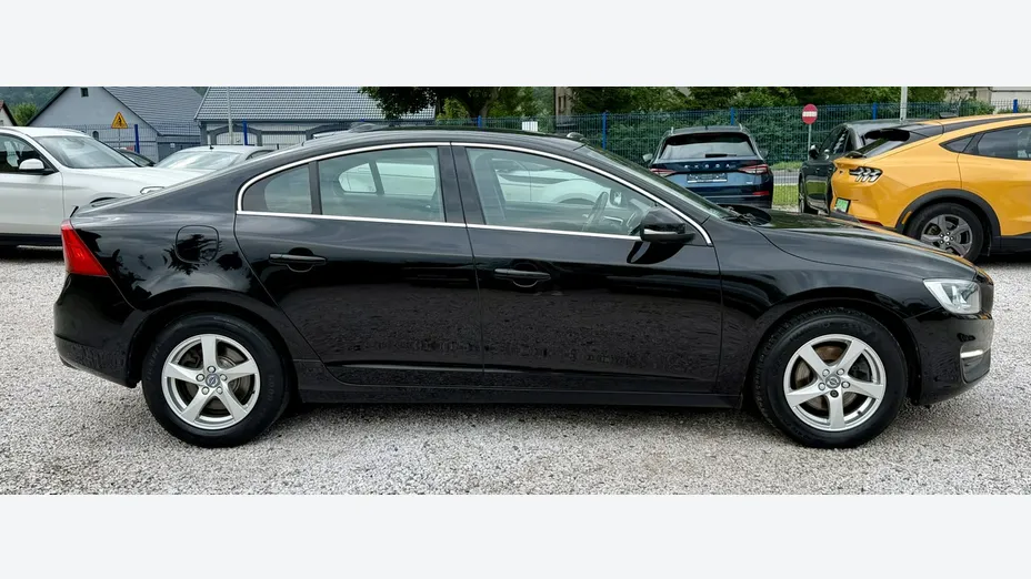 VOLVO S60 -
