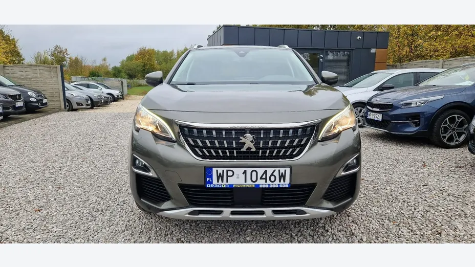 PEUGEOT 3008 -