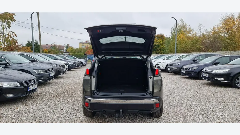 PEUGEOT 3008 -