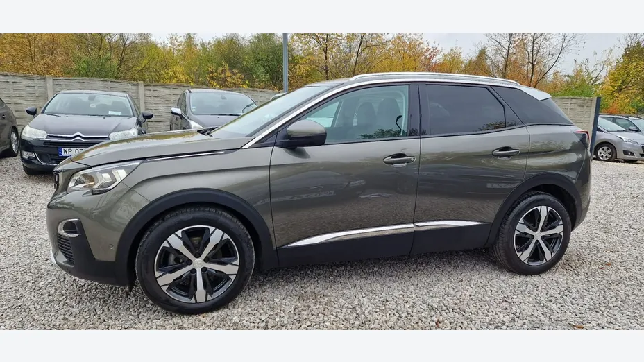 PEUGEOT 3008 -