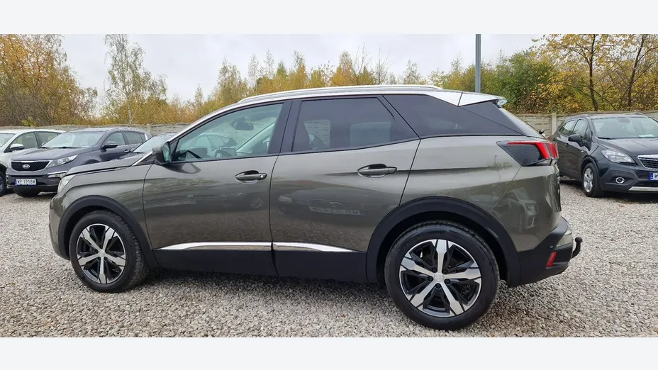 PEUGEOT 3008 -