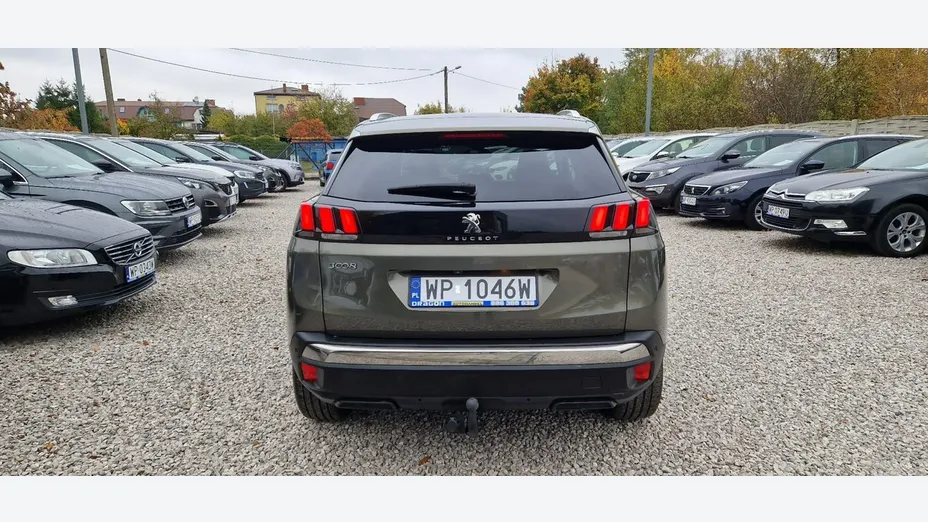 PEUGEOT 3008 -