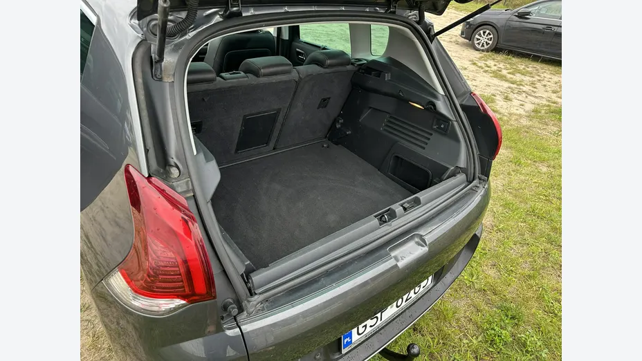 PEUGEOT 3008 -