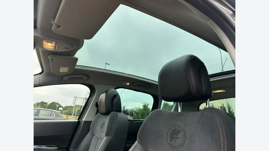 PEUGEOT 3008 -