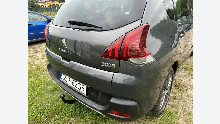 PEUGEOT 3008 -