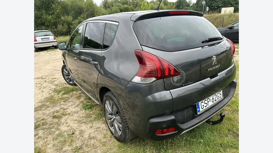 PEUGEOT 3008 -