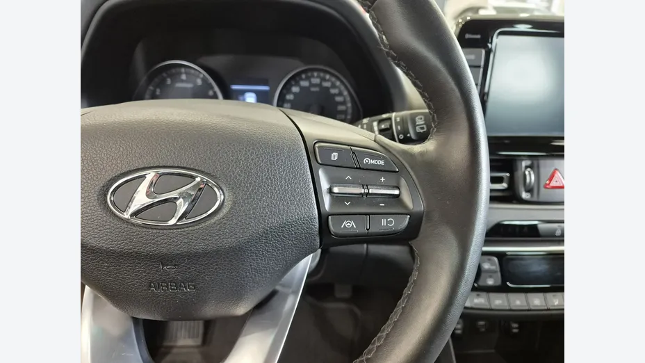 HYUNDAI i30 -