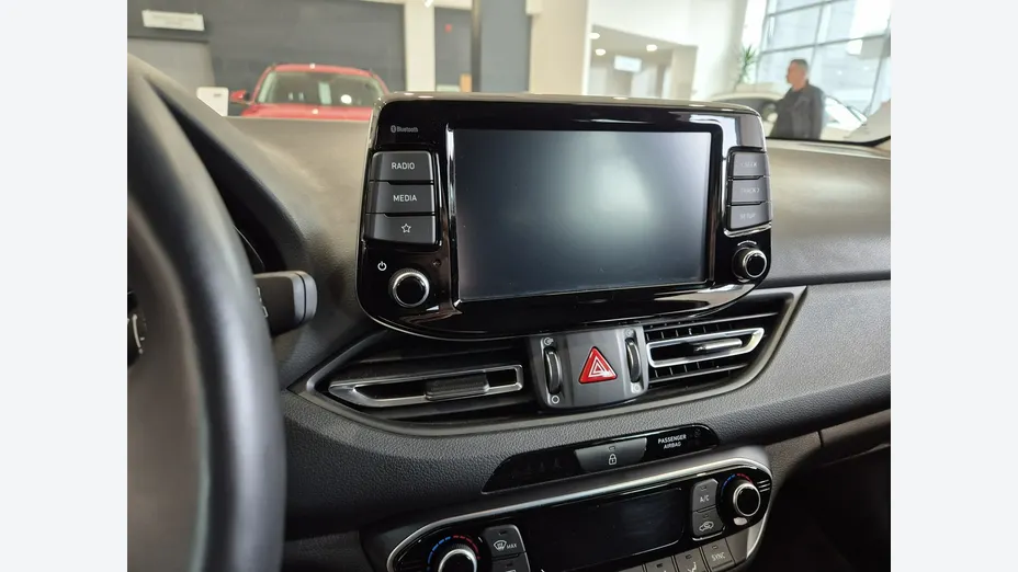 HYUNDAI i30 -