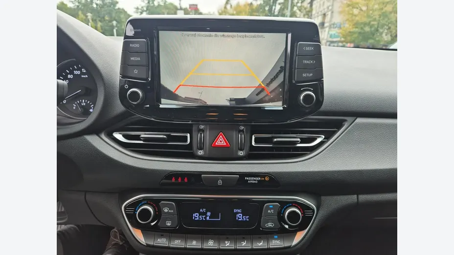 HYUNDAI i30 -