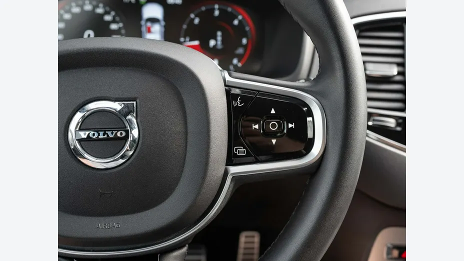 VOLVO XC90 -