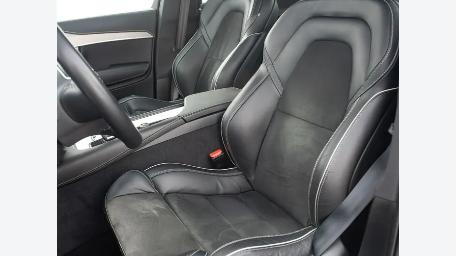 VOLVO XC90 -