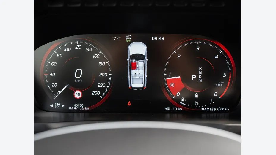VOLVO XC90 -