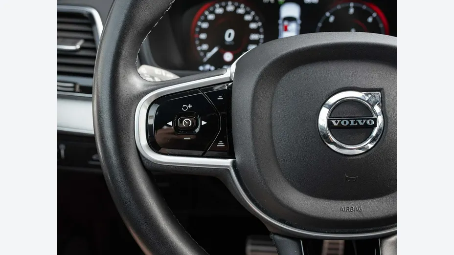 VOLVO XC90 -