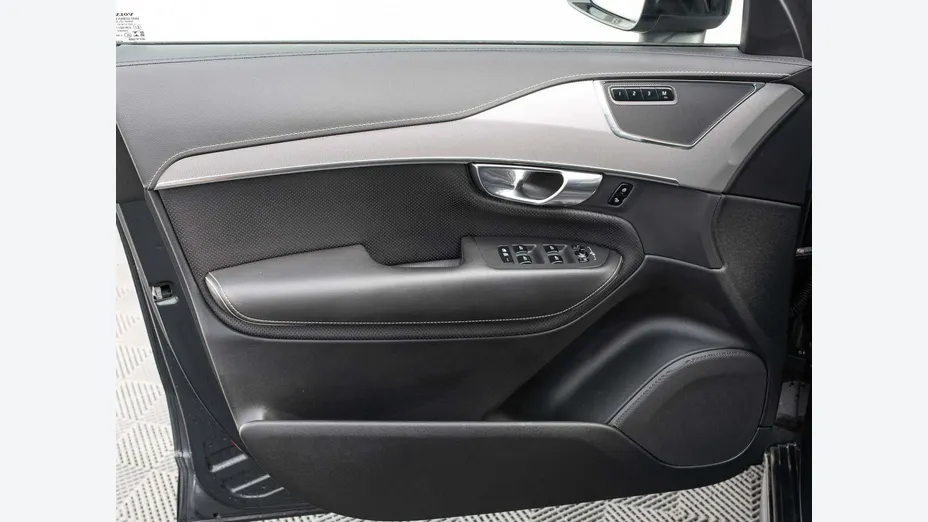 VOLVO XC90 -