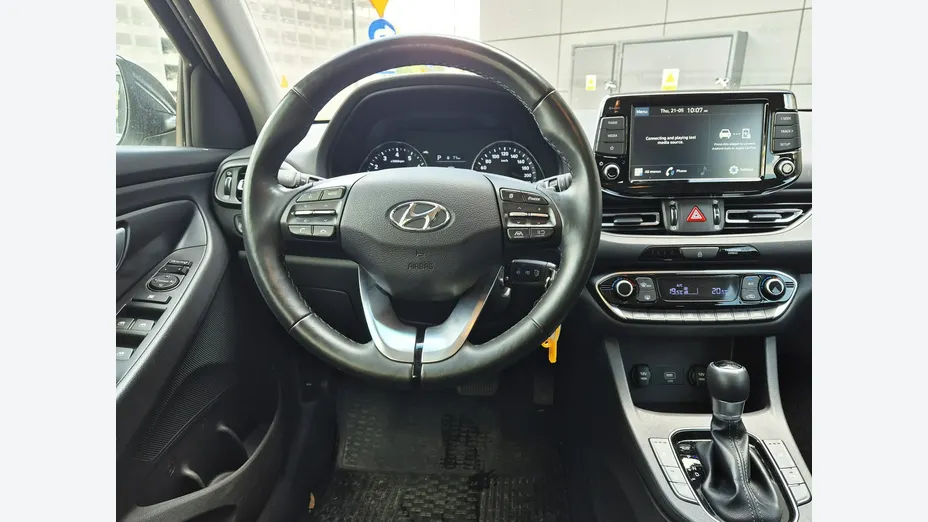 HYUNDAI i30 -