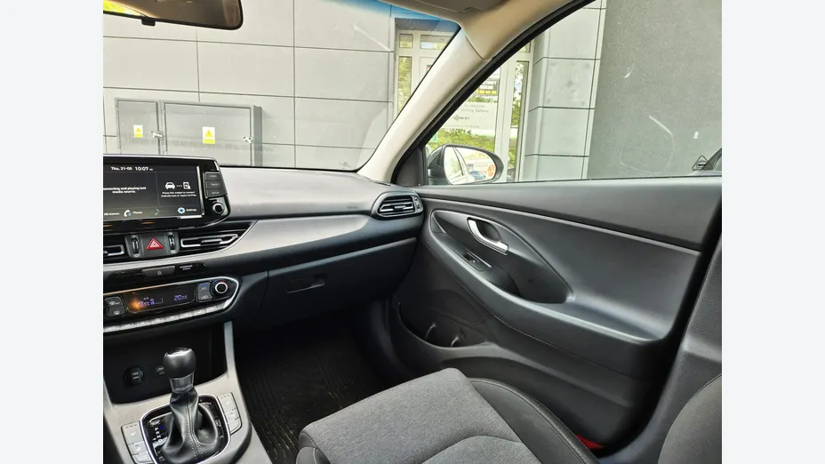 HYUNDAI i30 -