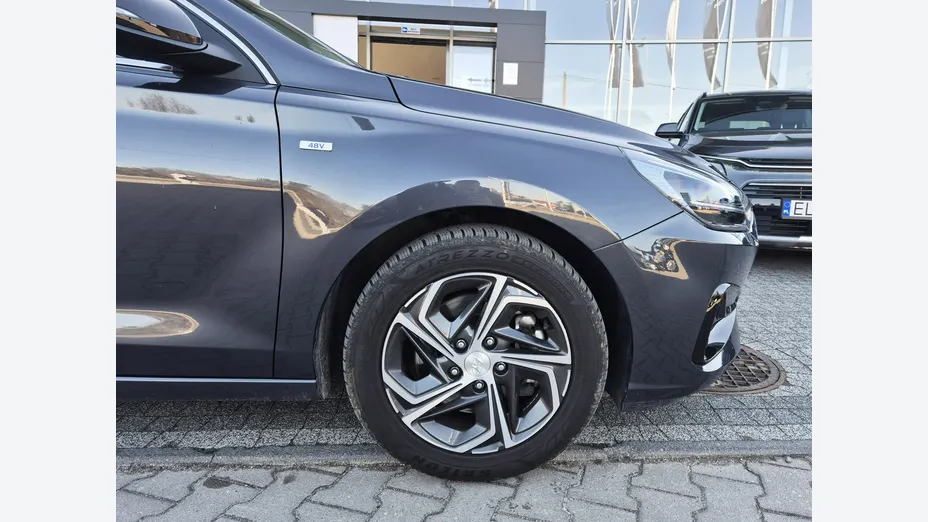 HYUNDAI i30 -