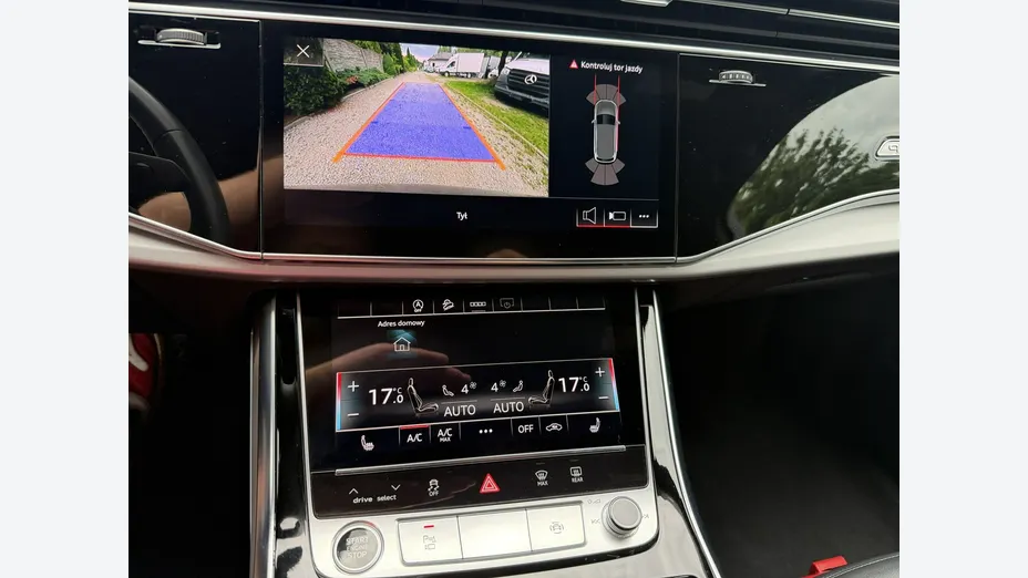 AUDI Q7 -