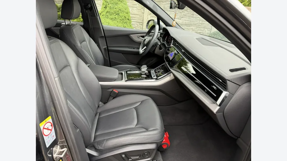 AUDI Q7 -