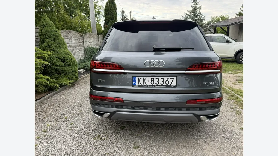 AUDI Q7 -