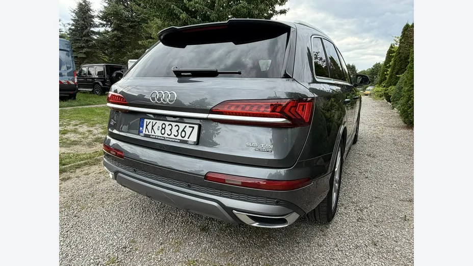 AUDI Q7 -