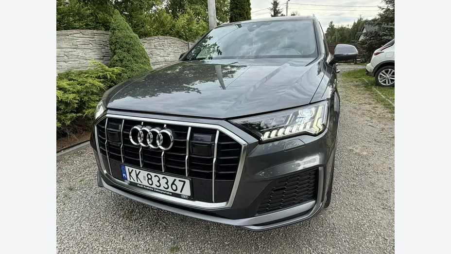 AUDI Q7 -