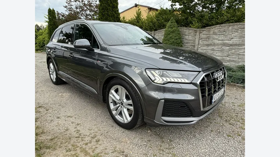 AUDI Q7 -