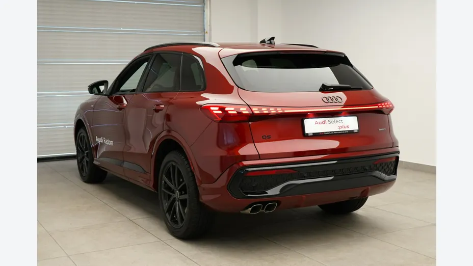AUDI Q5 -
