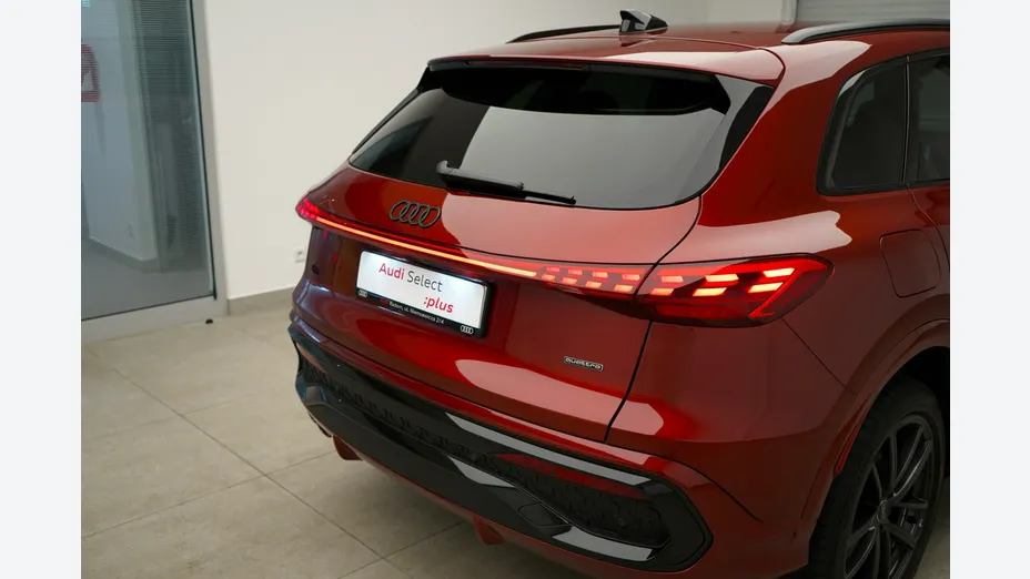 AUDI Q5 -