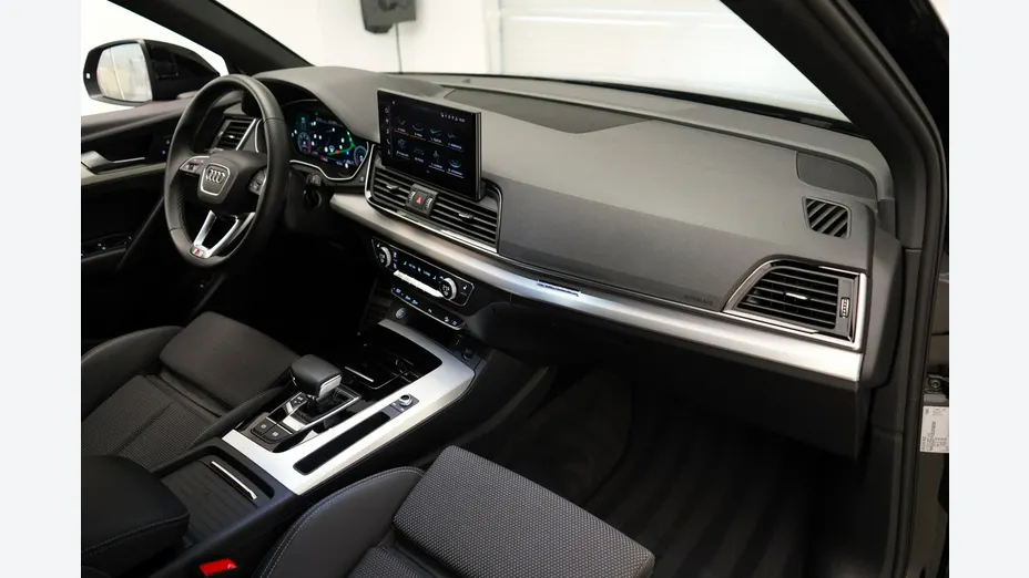 AUDI Q5 -