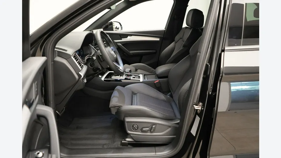 AUDI Q5 -