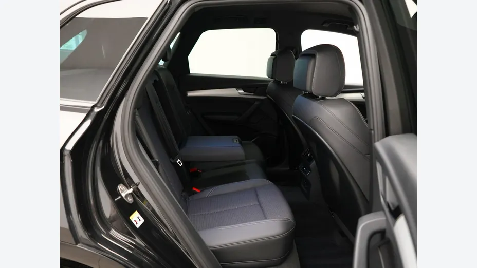 AUDI Q5 -
