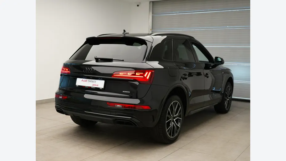 AUDI Q5 -