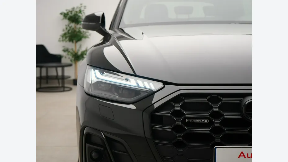 AUDI Q5 -