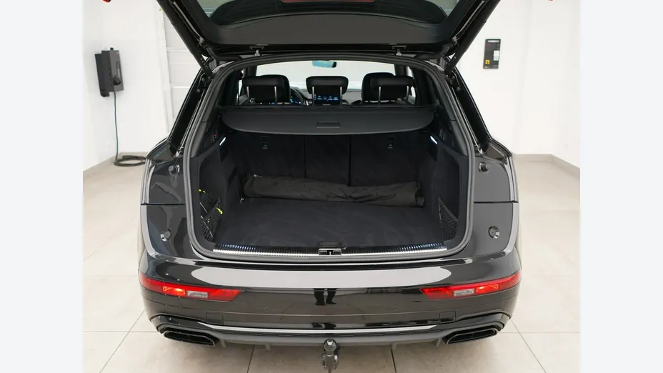 AUDI Q5 -