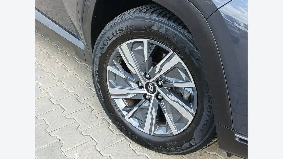 HYUNDAI Tucson -