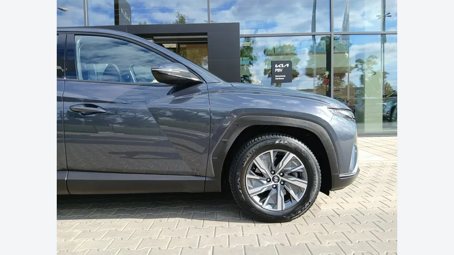 HYUNDAI Tucson -