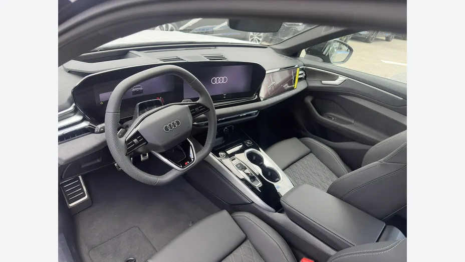 AUDI A6 -