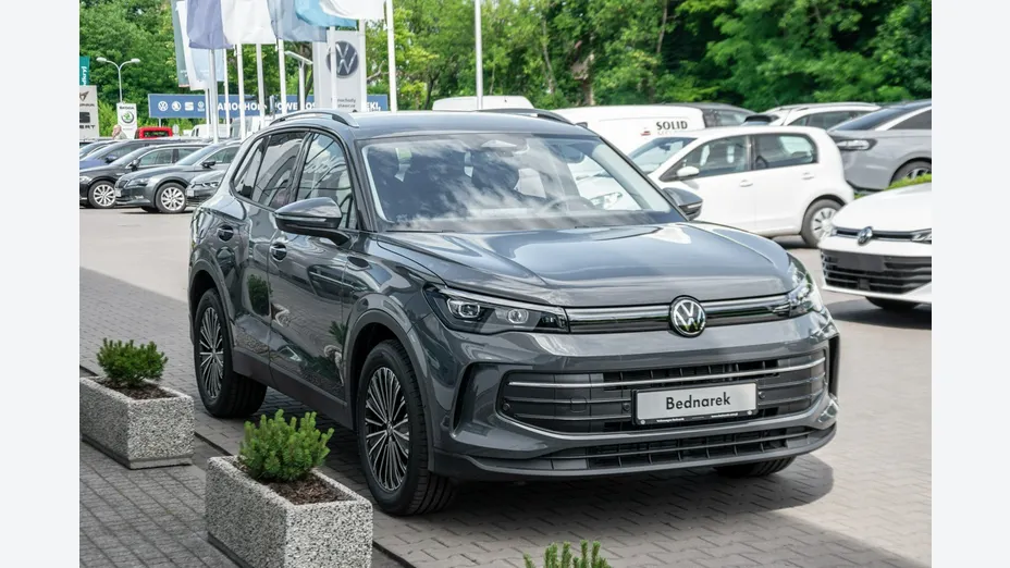 VOLKSWAGEN Tiguan -