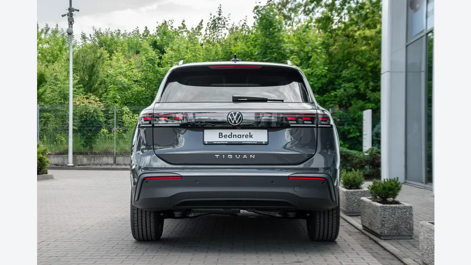 VOLKSWAGEN Tiguan -