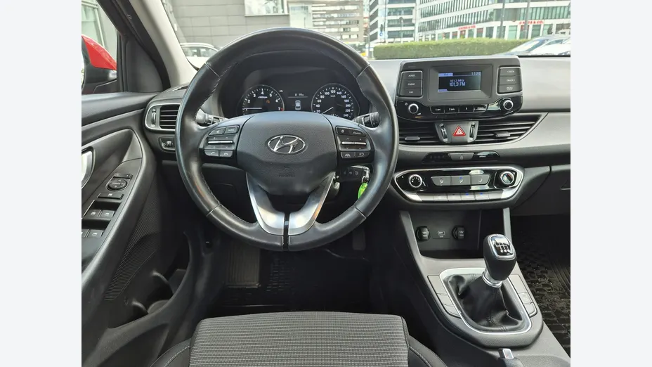 HYUNDAI i30 -