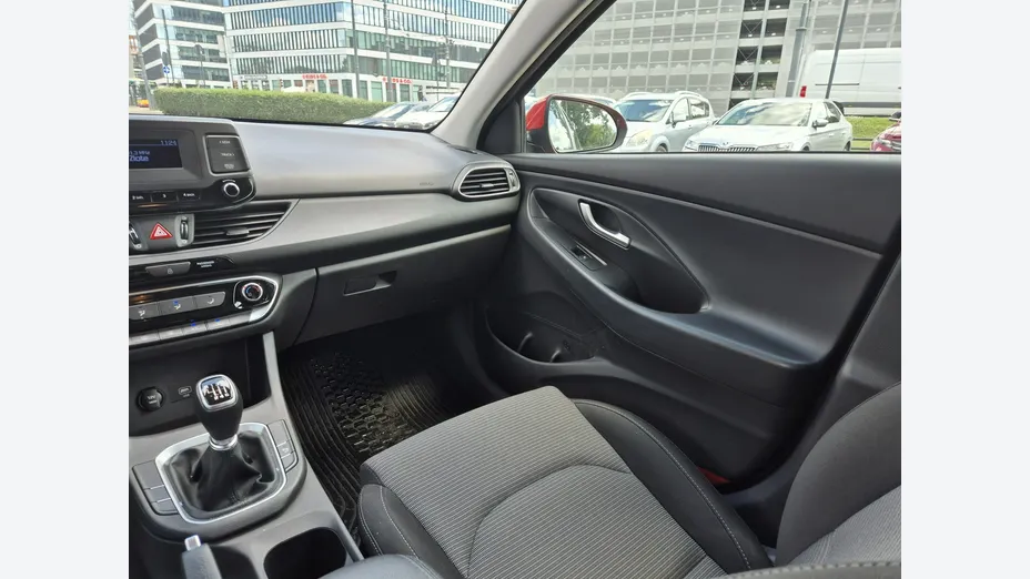 HYUNDAI i30 -