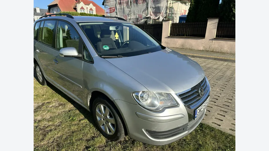VOLKSWAGEN Touran -