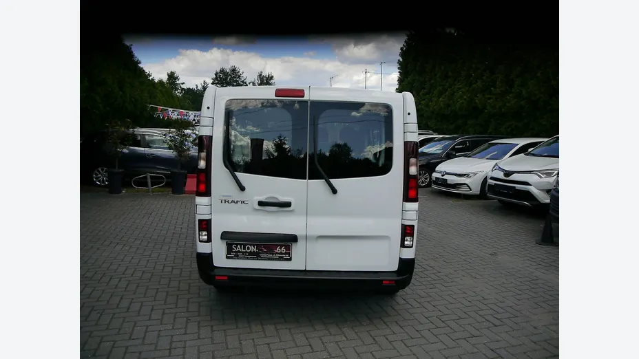 RENAULT Trafic -